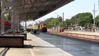 preview picture of video 'IR only Duronto which gets overtaken by another Duronto...!'
