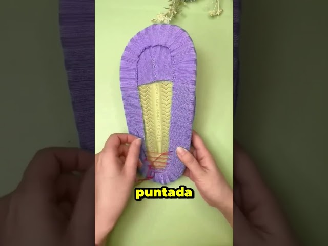 Vídeo relacionado con DEREGALOOS Zapatillas andar por casa Personalizadas mujer. Pantuflas Detalles Día de la Madre. Regalo original. (Crack, Sistema tallas calzado EU, Adulto, Números (rango), mediano, 36, 38)