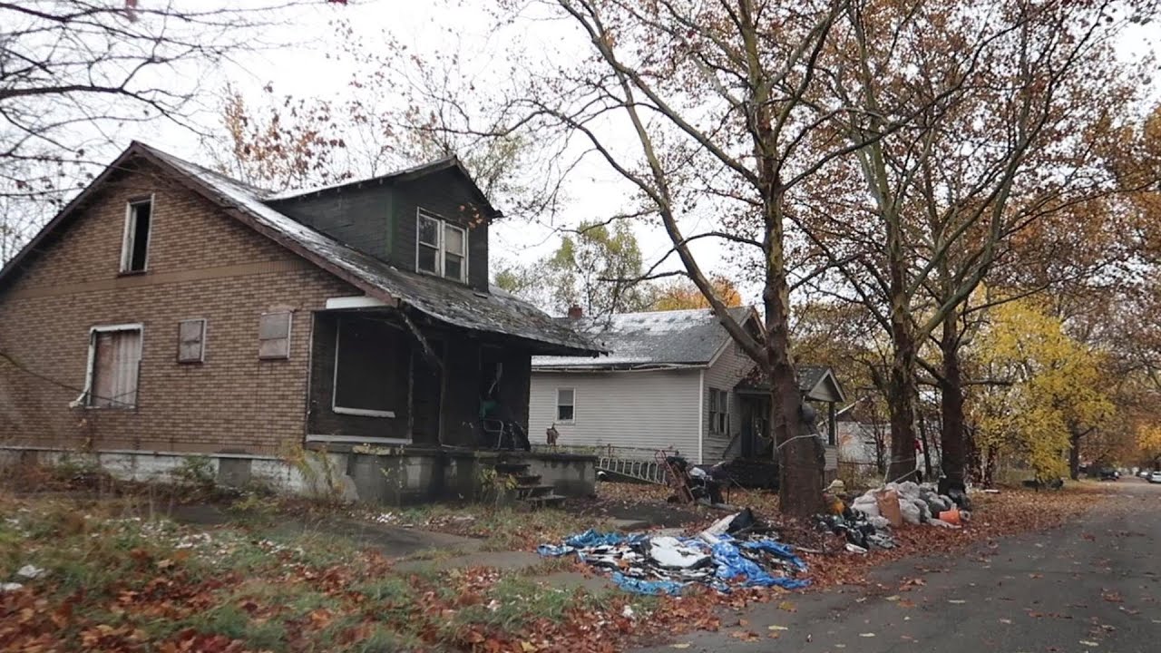 DETROIT NEIGHBORHOODS CONTINUE TO DETERIORATE