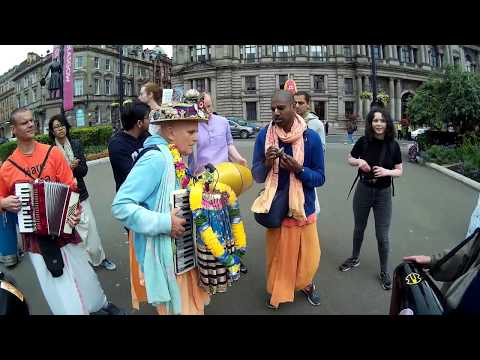 Harinamananda Prabhu Chants Hare Krishna After Glasgow Ratha-yatra