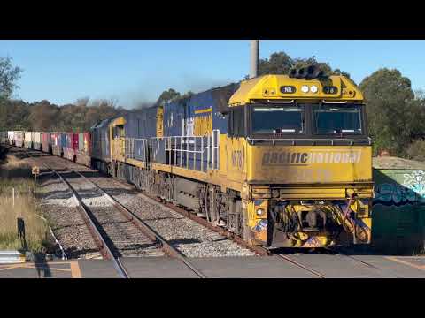 Diverted Intermodal 7SP5 On The Main South Line