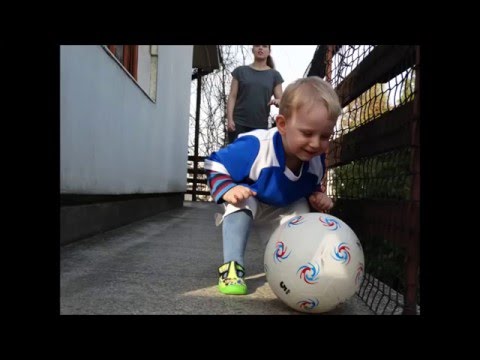 Kubuś Grab 19 m-c (trening na tarasie) (Marcin Grab)