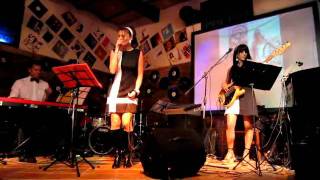 Katia Rizzo & Retro' Band canta Minuetto