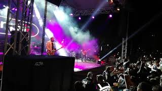 Gripin beni boş yere yorma. Canlı performans Diyarbakır fest