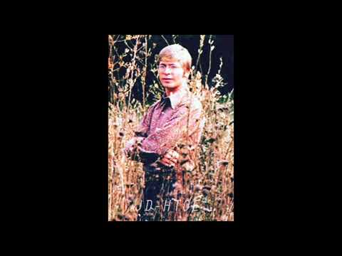 1970- John Denver - Sings 'Gentle On My Mind' & 'Leavin' on a Jet Plane'