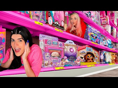Playing hide and seek in a toy store with @JennyDevil and @DanielCYK_ 🤪🤣 | Ani Cat😻