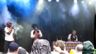 Radioclit & Esau Mwamwaya - Tengazako