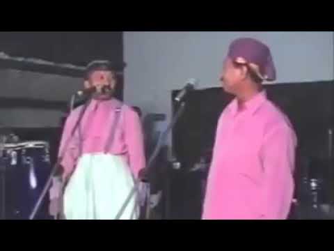 Lawak tahun 90 an.. Sor kali aku bah.. Wasit bingung, yang mana lawan dan yang mana musuh..