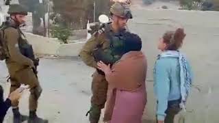 “Palestinian” girls kick Israeli soldiers as provocation