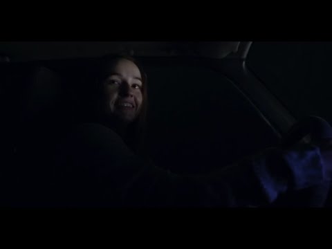 Unbelievable 1x3 - Connor let’s Marie drive his car