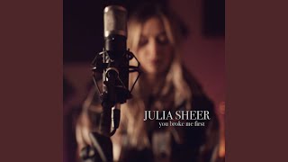 Musik-Video-Miniaturansicht zu You broke me first Songtext von Julia Sheer