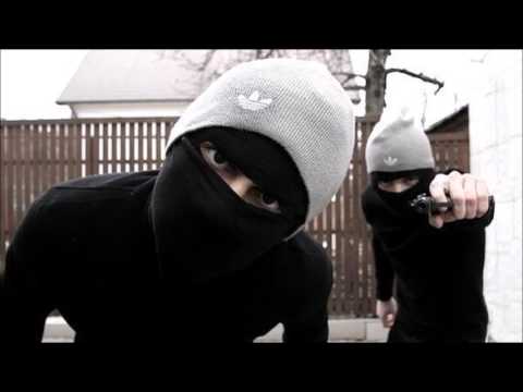 Idris - Пара чёрных крассовок