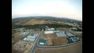 preview picture of video 'Tricopter FPV test, now with 35MHz radio'