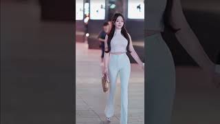Hottest Chinese Street Fashion #hottest #gorgeous #beautiful #street #fashion #美魔女 #chinese
