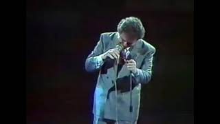 un temazo Dyango el que mas te ha querido ( viňa del mar aňo 90 )