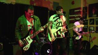 Sonic Avenues:DEATHTRAP::Canadian band @ World Famous 10-31-16