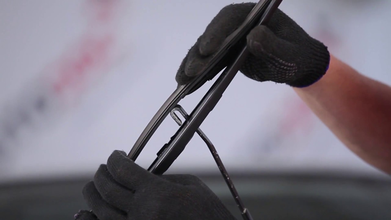Come cambiare spazzole tergicristallo della parte anteriore su Honda CR-V II - Guida alla sostituzione