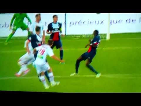 Benoit Pedretti étonnante But (Paris SG 0-1 Ajaccio) 18.08.2013