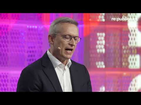[EN] re:publica 25: Karsten Wildberger - Digital Ministry as a start-up