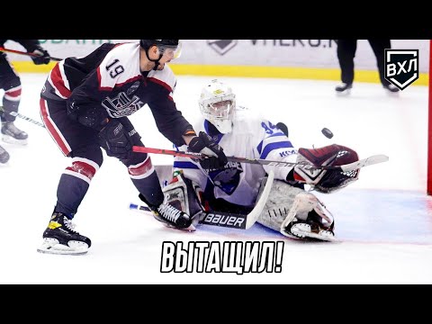 Очередной сейв Евгения Ярославлева («Зауралье»)