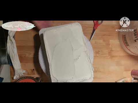 Base Icing a 1/4 Sheet Cake With an Icer Tip #789