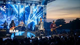 Download lagu Biar saja- Demeises Band | Ai - on cover   lirik (rock version) mp3