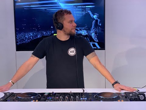 ASOT 886 - John Askew Guest Mix