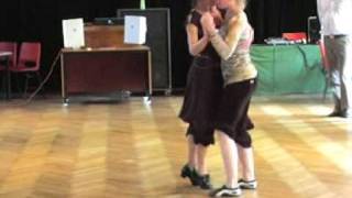 Lizelot de Stigter and Mirjam Diedrich, milonga, 26 Apr. '09, Scala