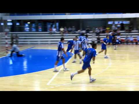 Teucro 32-36 Oporto. Gol de Mikel Unanue