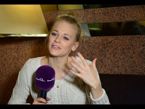 Julia Lindholm in Wahrheit & Wahnsinn