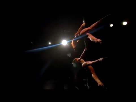 Pole dance doublette
