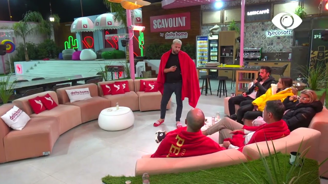 Banorët bisedojnë/ Kristi: Ty pse të nominuan o Maestro?