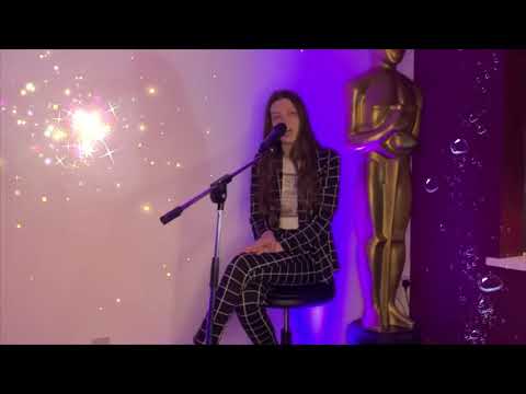 Courtney Hadwin performs Pretty little thing stripped down