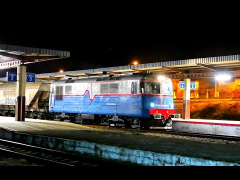 Locomotiva MTU 0001-5 de la CTV la tracțiunea unui tren cu cereale-Gara Oradea-05.12.2020