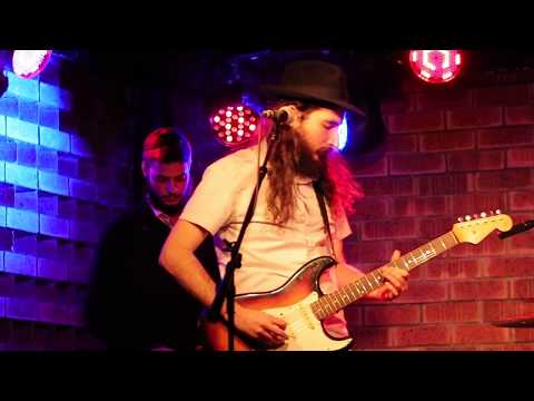 ברק גרוסברג - בני היכלא | Barak Grossberg - sons of G-od (לייב באוזןבר 2017) צמאה