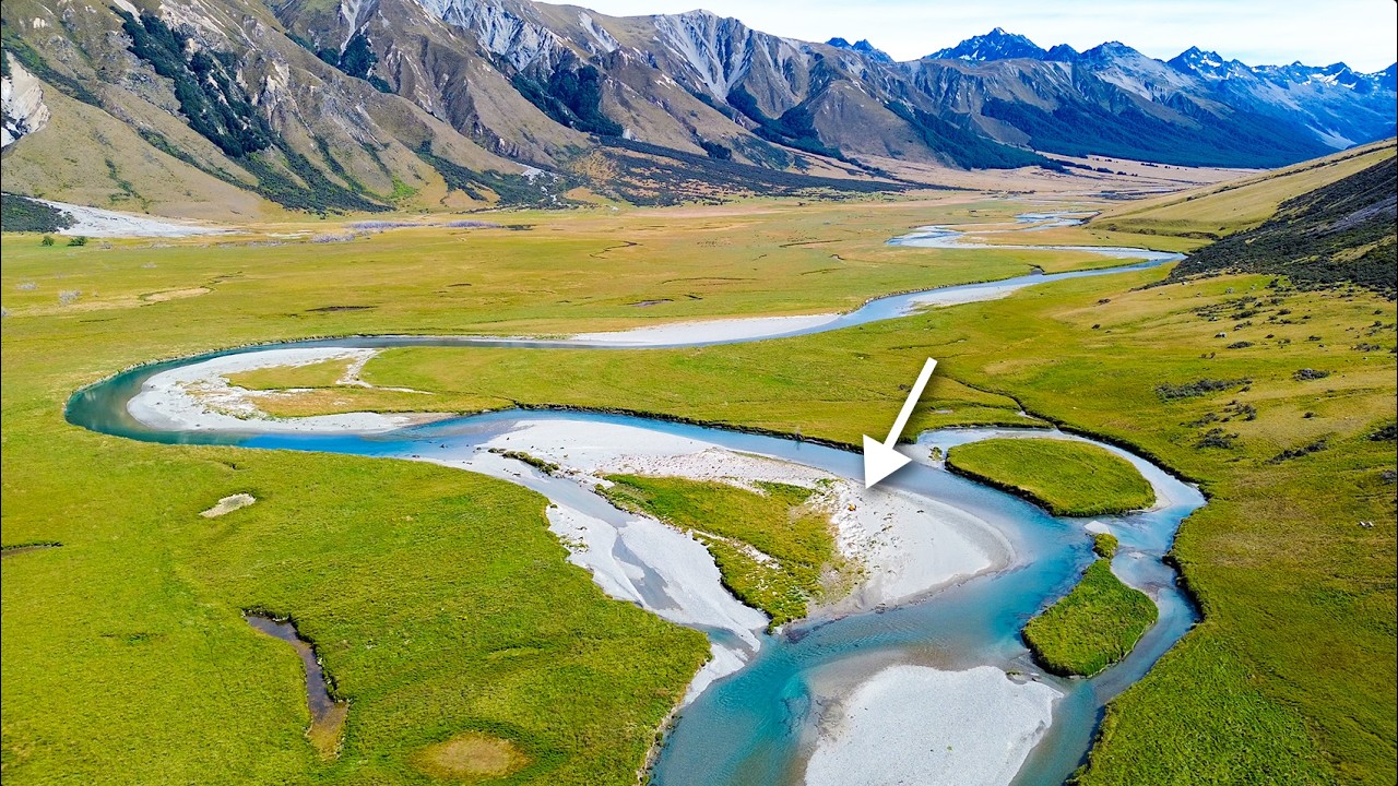 青すぎる秘境の川で釣りキャンプ。良型が連発する手付かずの大自然。