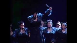 S' allontanarono Macbeth en Teatro Solís 2013