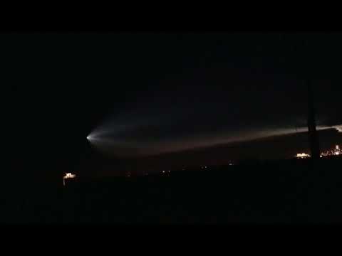 ufo over San Tan Friday 12-22-17 Strange Light from what