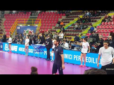 Finale Coppa Italia A2: sbandierata dei tifosi Lpm