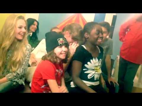 Nina Hafner - die Kiddy Contest Kids singen für die Ronald McDonald Kinder