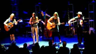 Della Mae New York City 3/30/2016 No Expectations