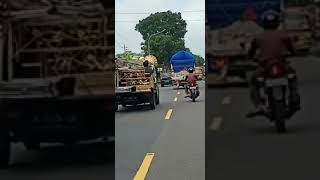 Download lagu VIRAL!TRUK OLENG ANGKAT BAN HINDARI EMAK EMAK SLOWMO🗿 mp3