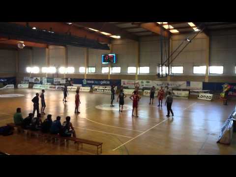 PBB - Estudiantes de Lugo 22-10-2011 2/5 [HD]
