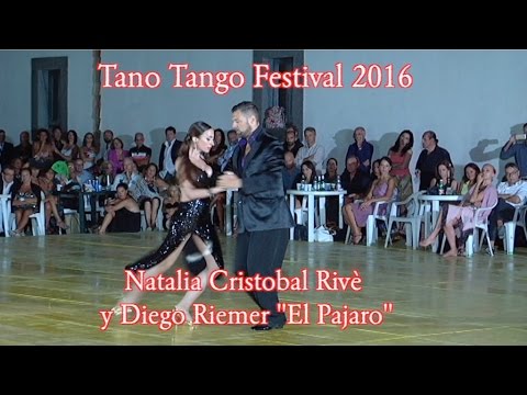  Diego Riemer  and  Natalia Cristobal Rivé  are  dancing  to  "  El Pajaro  "  at  Tano Tango Festival  in  2016