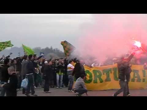 Fortuna Sittard - MVV, corteo + sfeer voor wedstrijd (1-4-'11)