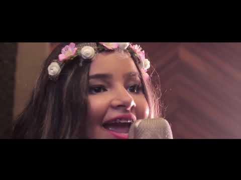 Lays Queiroz - O Que O Vento Leva O Mesmo Vento Traz (O Close) - Vídeo Oficial