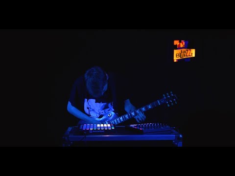 BOLT RUIN - Psilentze (SharQ Sessions Live #10)