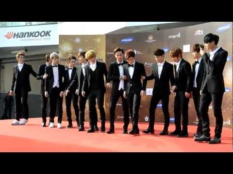 [HD] EXO - Red Carpet 27th Golden Disk Awards Day 1