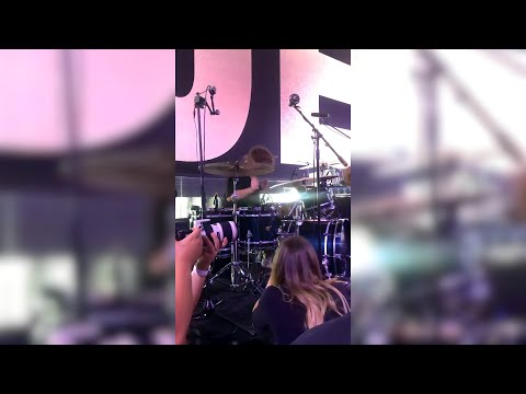 Dan McMurray - Jesus At The Center (Hillsong Worship)