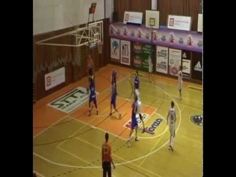 ŽBL: Strakonice - DSK Basketball 84:73 (49:37).